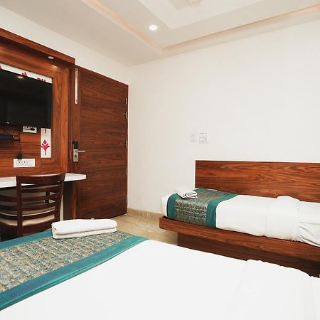 Hotel Kabir Palace Karol Bagh ニューデリー エクステリア 写真