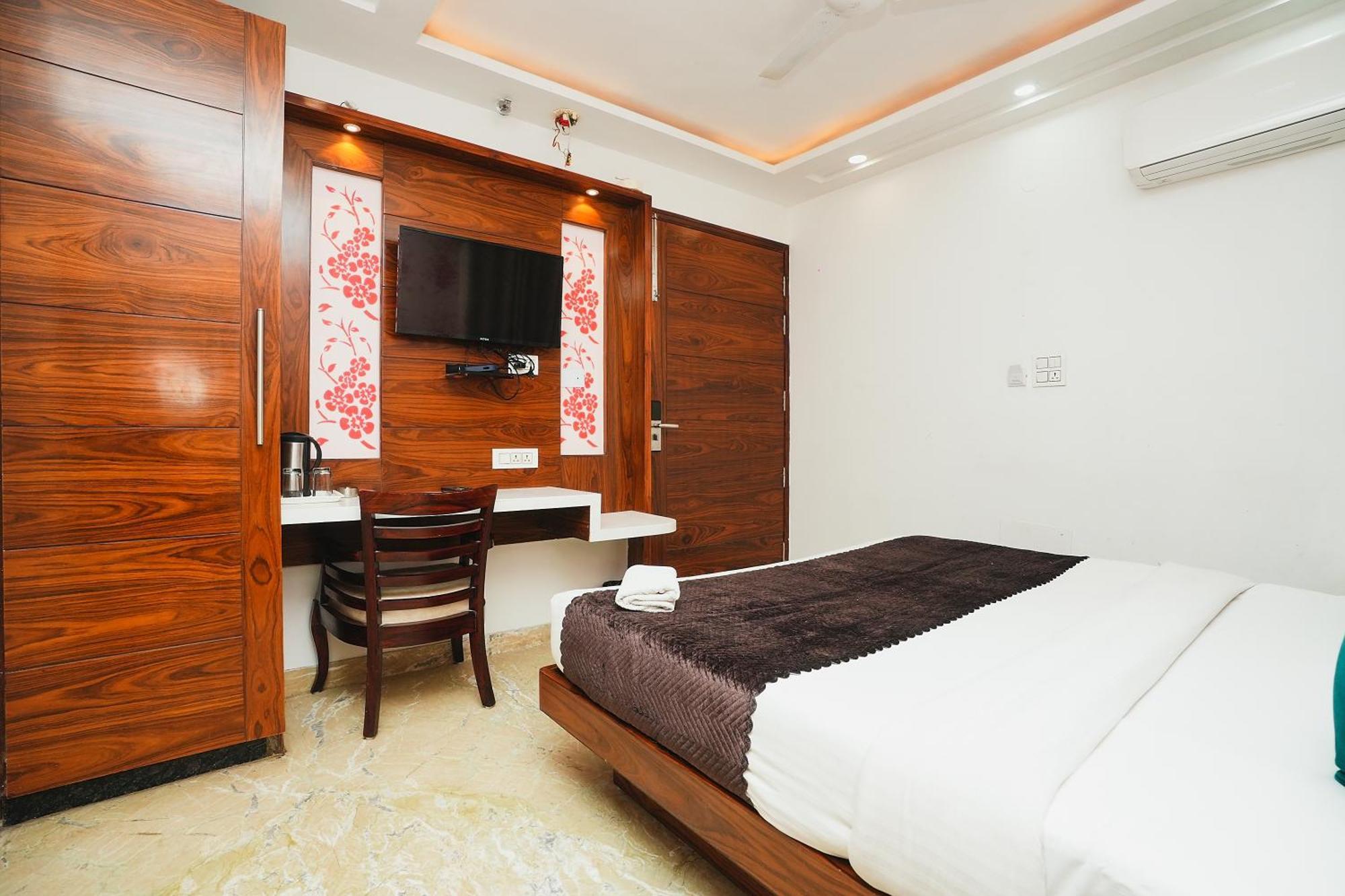 Hotel Kabir Palace Karol Bagh ニューデリー エクステリア 写真