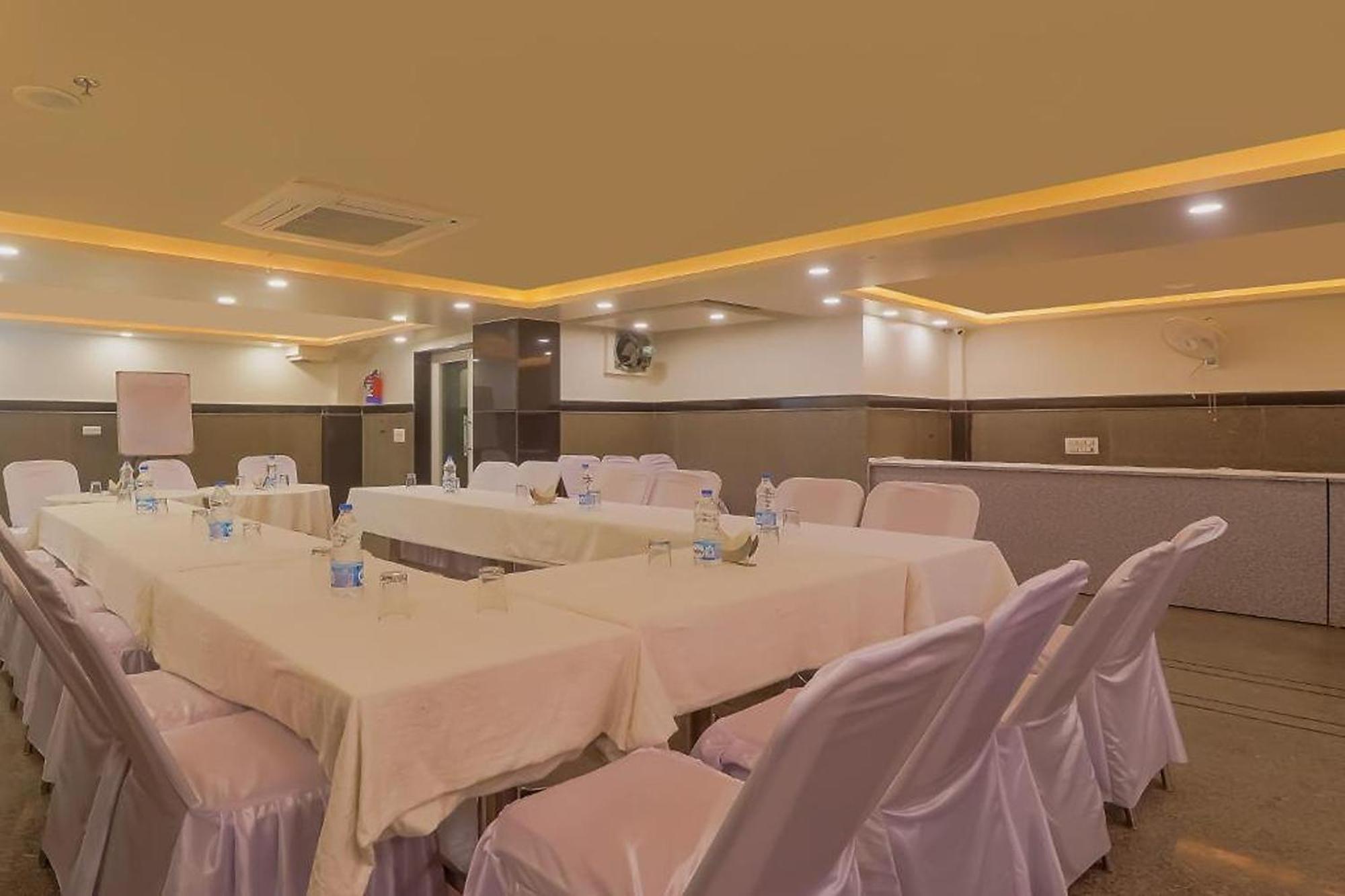 Hotel Kabir Palace Karol Bagh ニューデリー エクステリア 写真