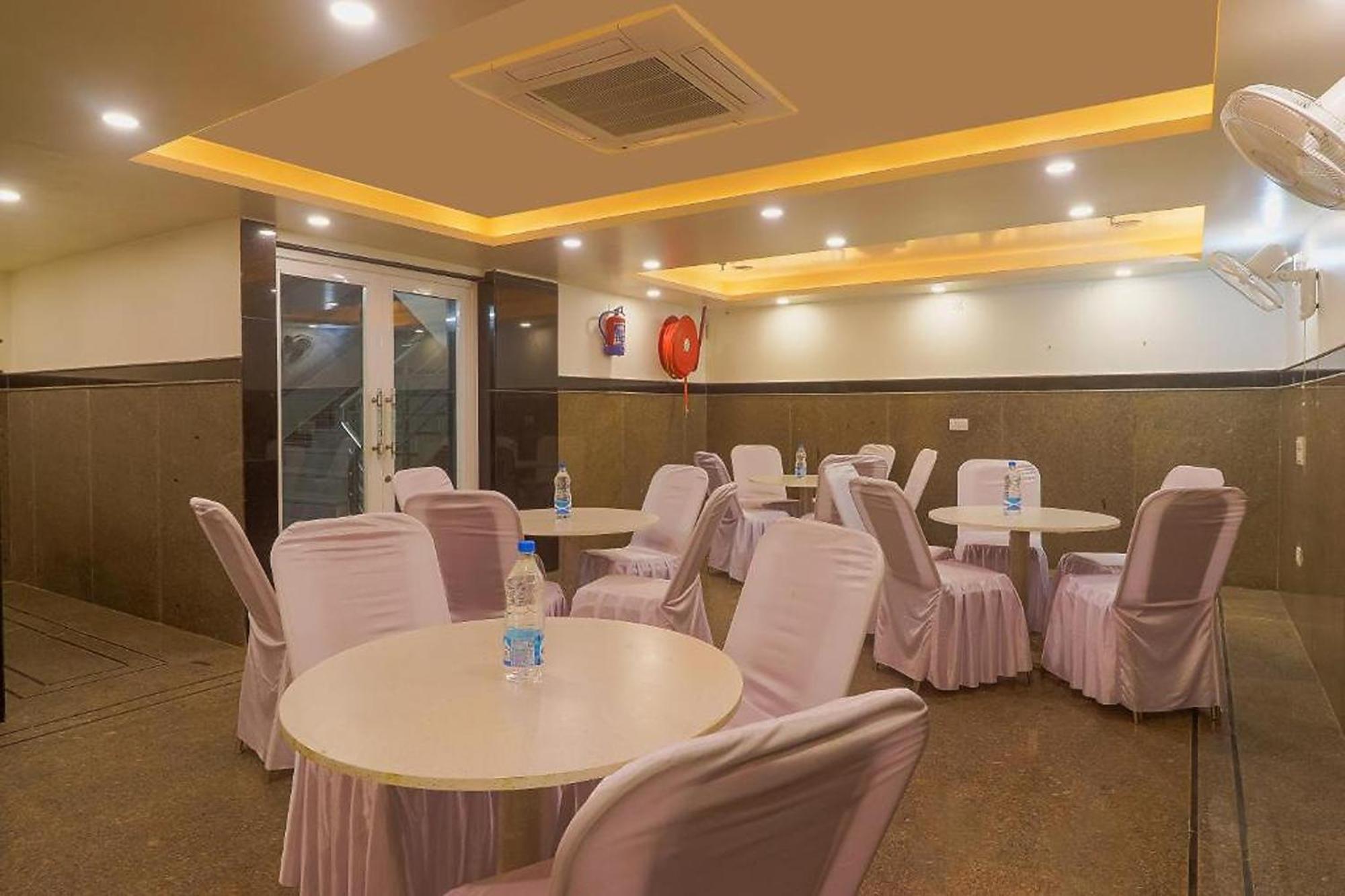 Hotel Kabir Palace Karol Bagh ニューデリー エクステリア 写真